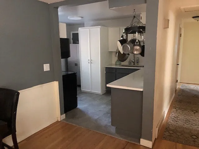 3 bed, 1.5 bath, 1100 sqft, $3,300 — Photo 4