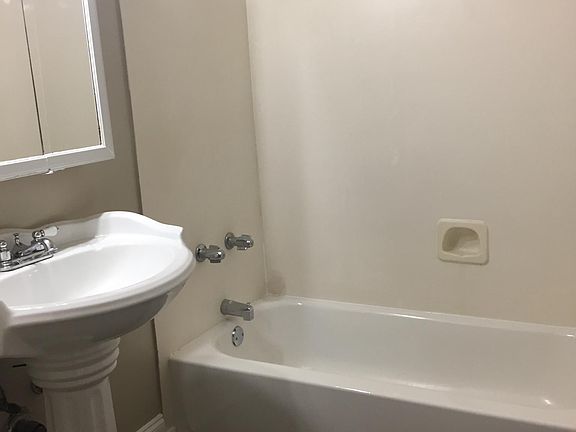 4th image of 1525 Baronne St