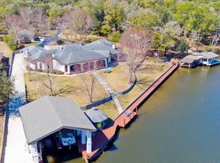 9256 Neumann Dr, Elberta, AL 36530