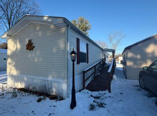 7 Quartz Ln, Grove City, PA 16127