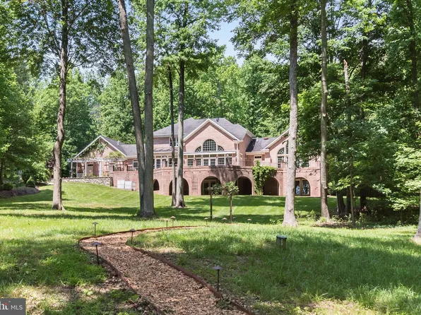 3321 Old Point Rd, Edgewater, MD 21037