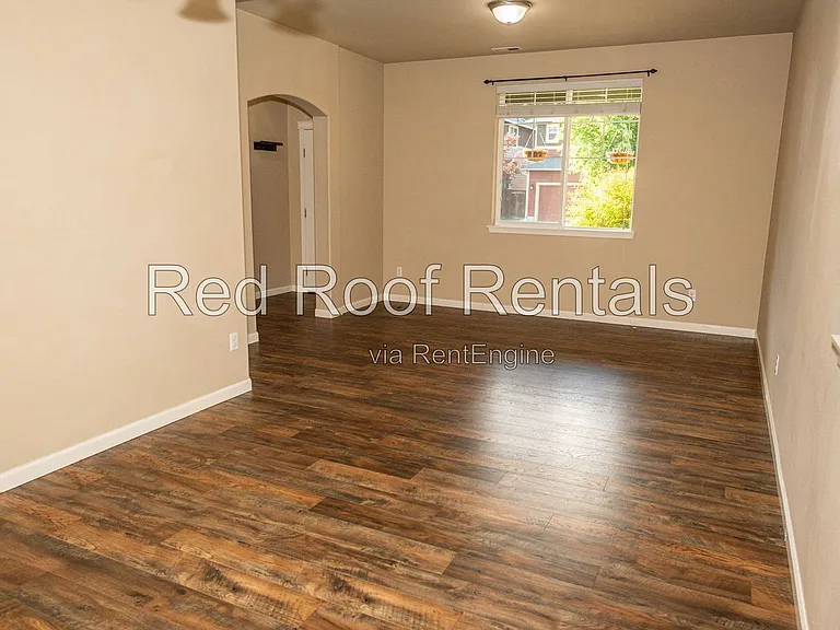 1441 Farina Loop SE — Photo 10