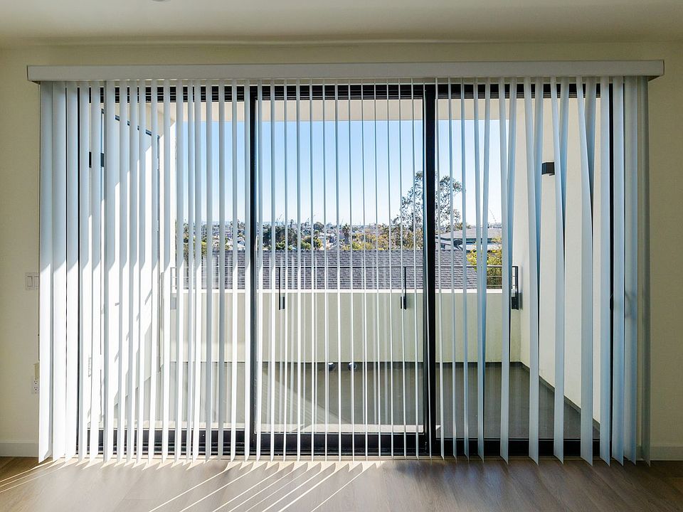 1st image of 421 25th St #24