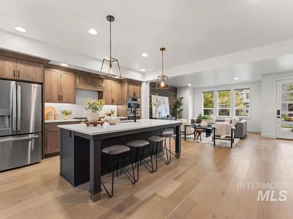 4240 E Parkcenter Blvd, Boise, ID 83716