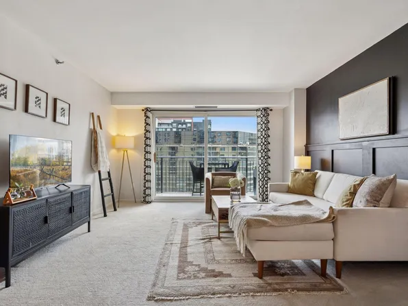 121 Washington Ave S APT 512, Minneapolis, MN 55401
