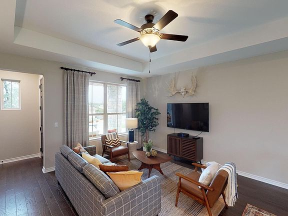 4th image of 411 Eagle Dr #102