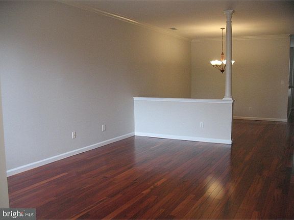 2nd image of 10 Hampton Ct #502