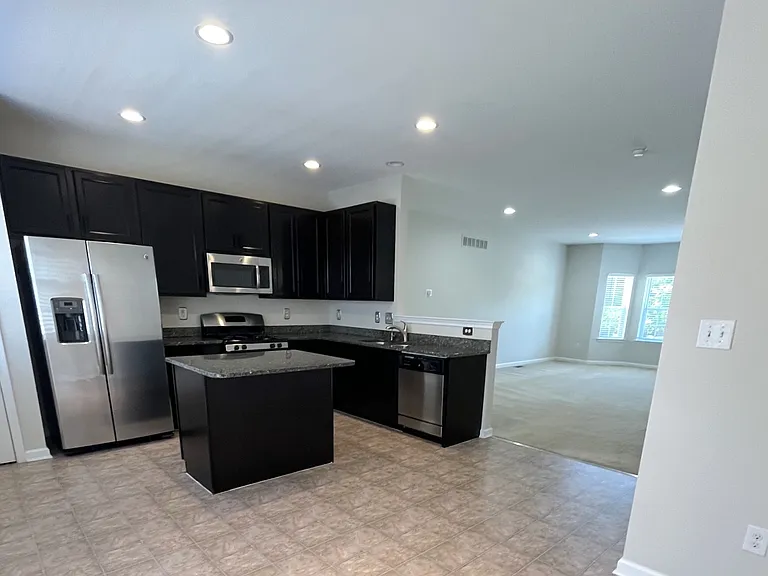 447 Toftrees Dr — Photo 8