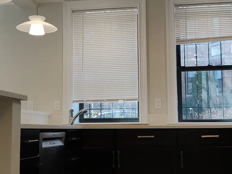 31 Glenville Ave #A — Photo 14