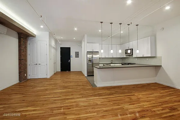 Rented by Compass | media 13