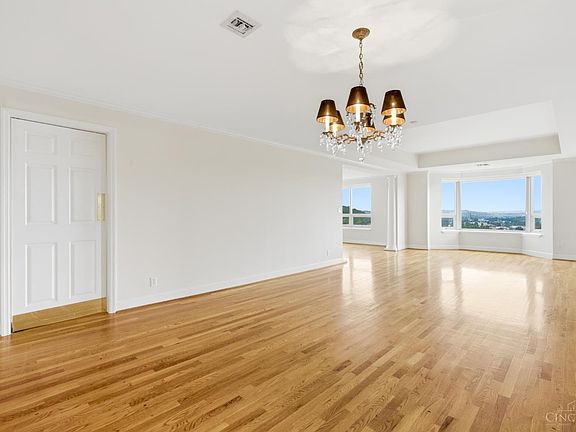 3rd image of 3435 Golden Ave Unit 901