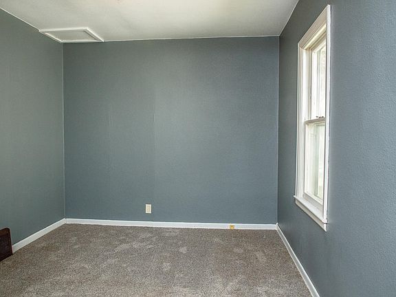 5th image of 204 Randall Ave