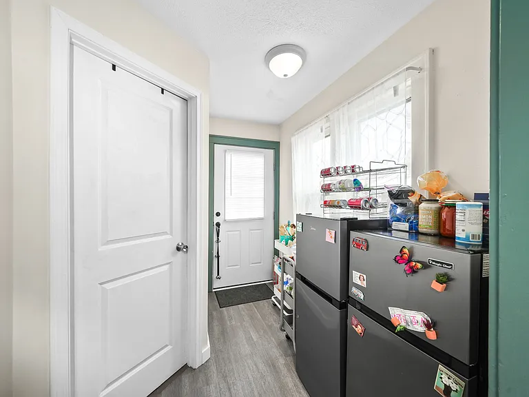 114 Linden Rd #1 — Photo 8
