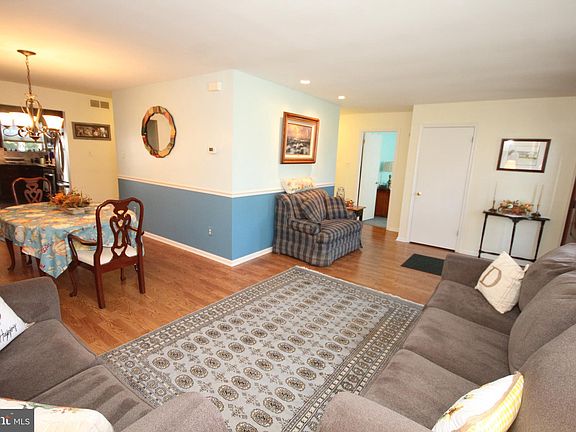 5th image of 23 Olympia Ln