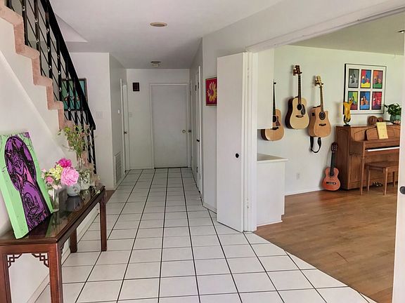 Entry Way to Living Area