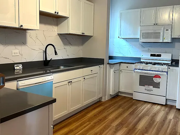 4114 N Paulina St #2 — Photo 7
