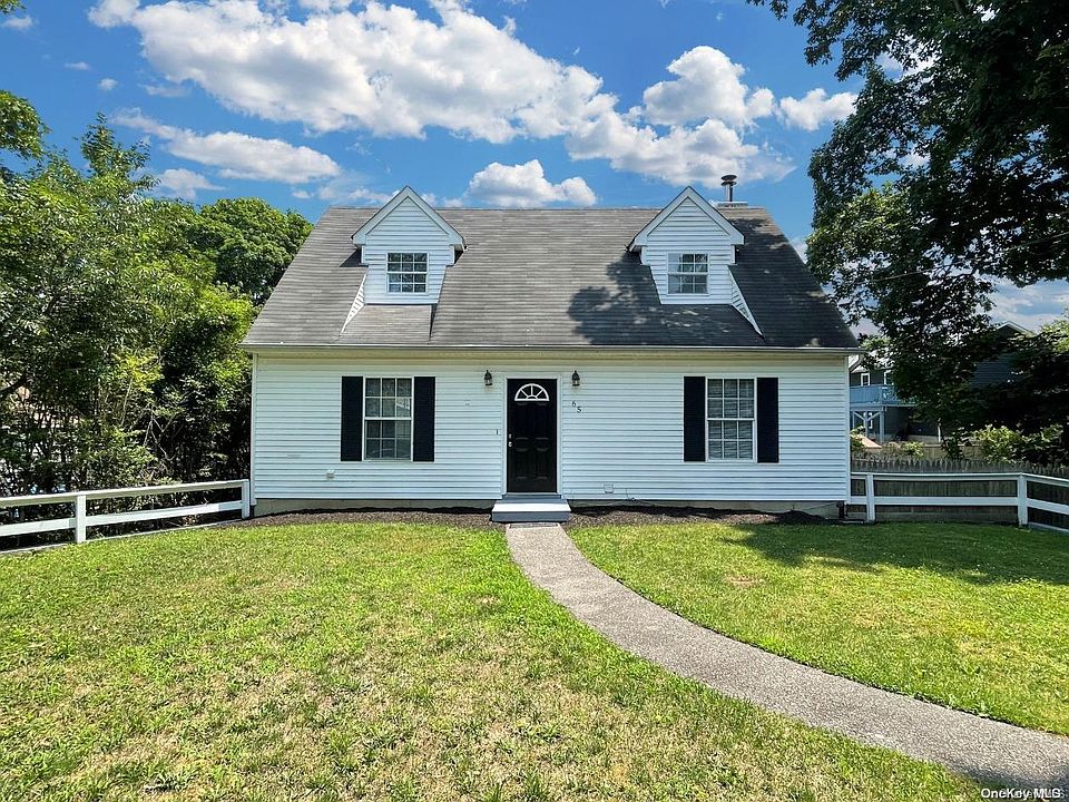 1st image of 65 Woodland Drive