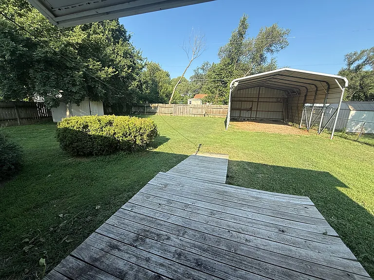 109 Jefferson Ave — Photo 13