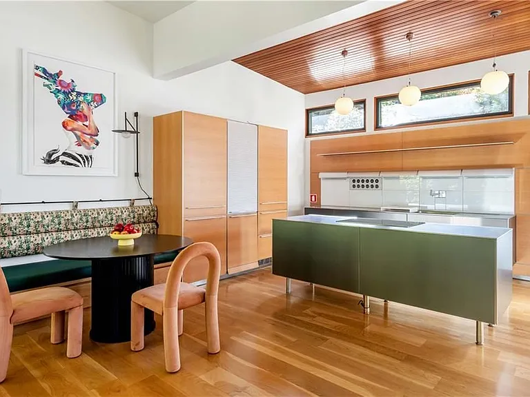 515 Claire Dr — Photo 24