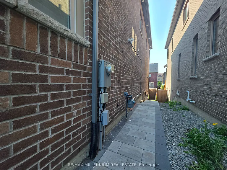 253 Easts Corners Blvd #LOWER LEVEL — Photo 4