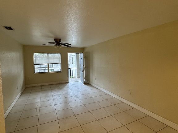 3rd image of 5221 Bayshore Blvd APT 37