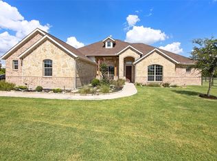 152 Heritage Pkwy E, Decatur, TX 76234