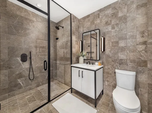 29 Huron Street image 5 of 19