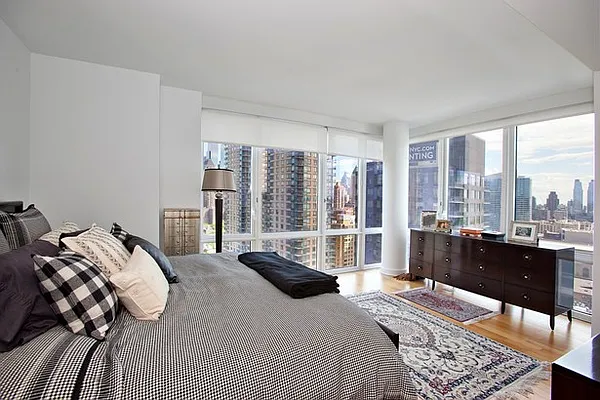 Rented by BLU Real Estate | media 11