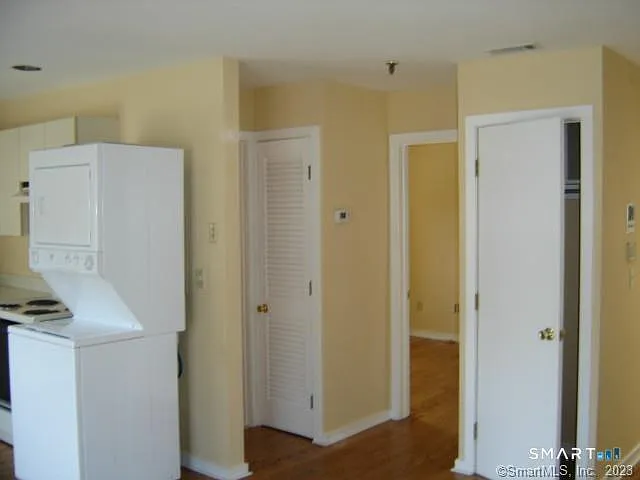 341 Main St #2 — Photo 8