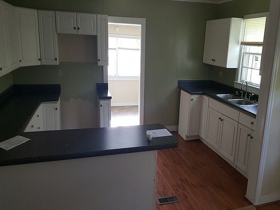 2nd image of 1403 2nd St NW