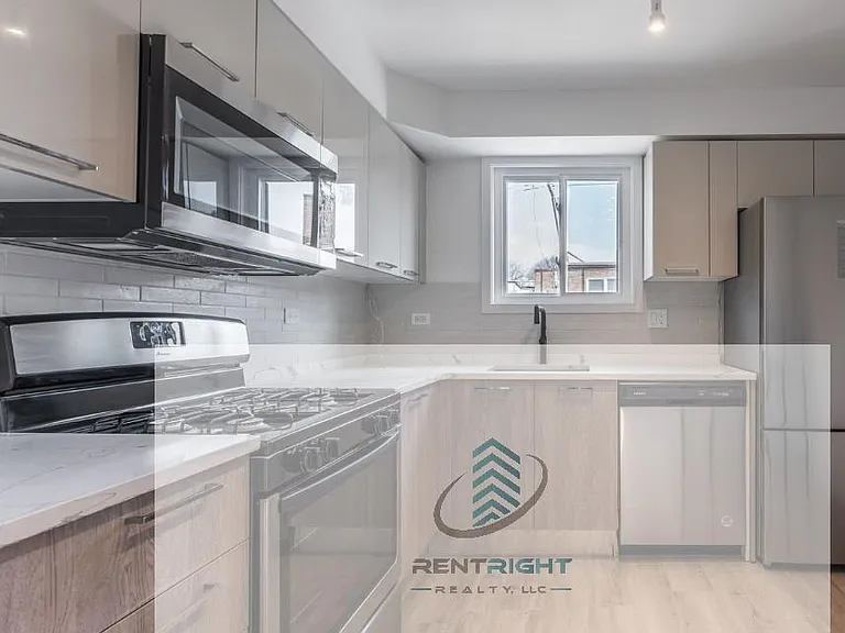 7621 N Sheridan Rd #1K — Photo 1