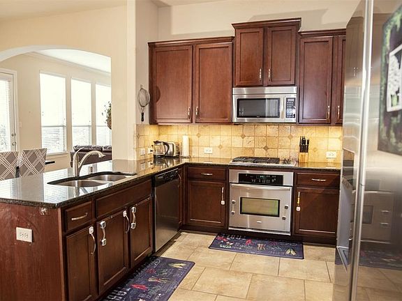 2nd image of 2446 Embleton Dr