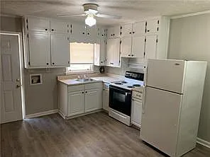 2 bed, 1.0 bath, 2736 sqft, $1,200 — Photo 3