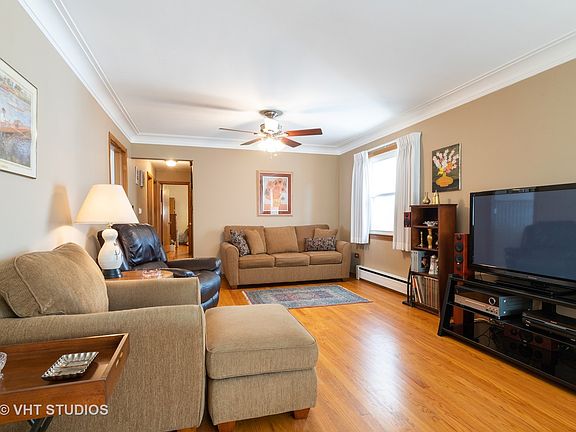 4th image of 2748 W Winnemac Ave