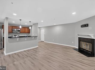 2071 Alice Ave APT 203, Oxon Hill, MD 20745