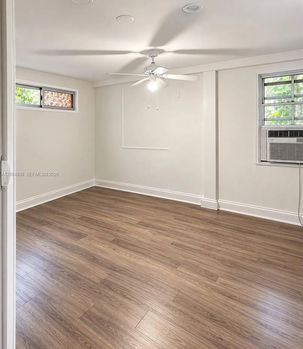 Davie 3-71d — Photo 1