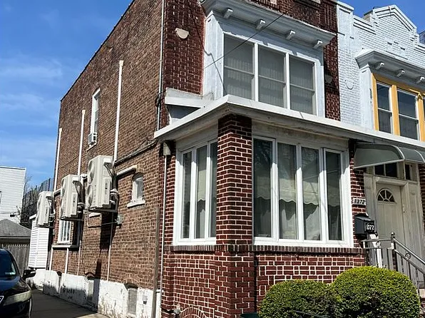 1372 E 12th St, Brooklyn, NY 11230