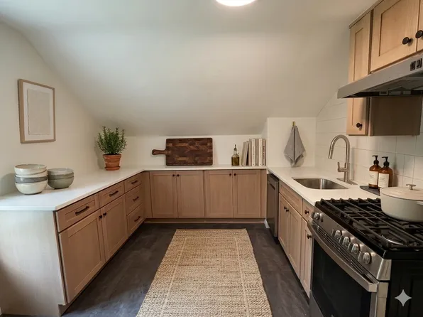 522 Stafford Ave Floor 2, Syracuse, NY 13206
