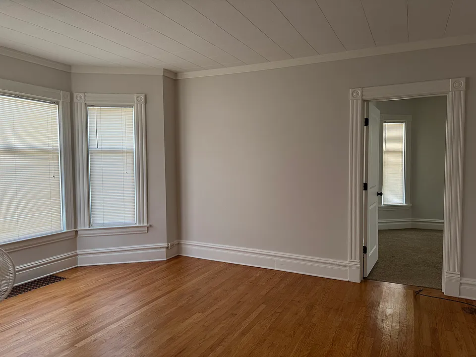 601 Fuller Ave SE #1