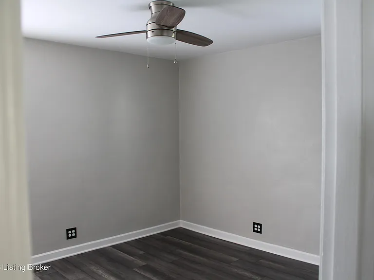 528 Harris Pl — Photo 9