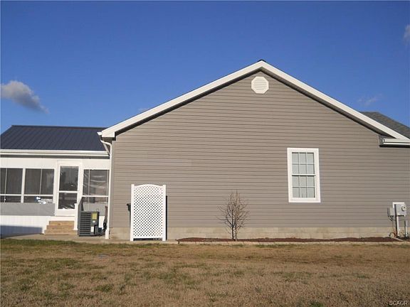 3rd image of 10500 Fox Tail Ct