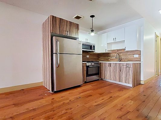 3rd image of 236 Boerum St #2