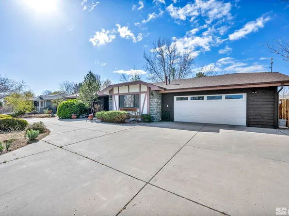 4809 Hells Bells Rd, Carson City, NV 89701