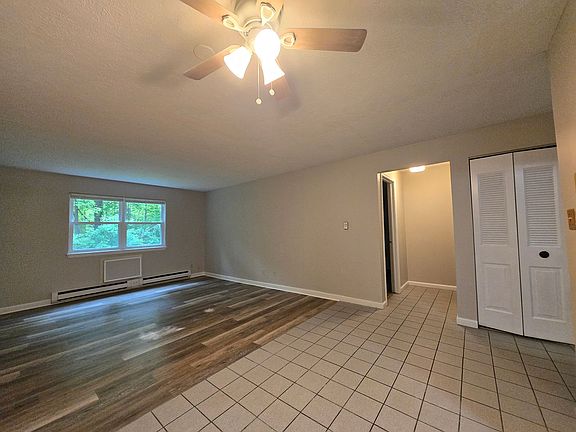 3rd image of 1450 Wood Dr #12