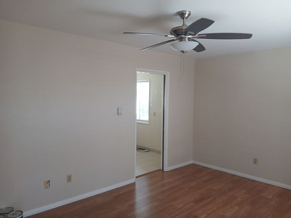 Livingroom 2nd view