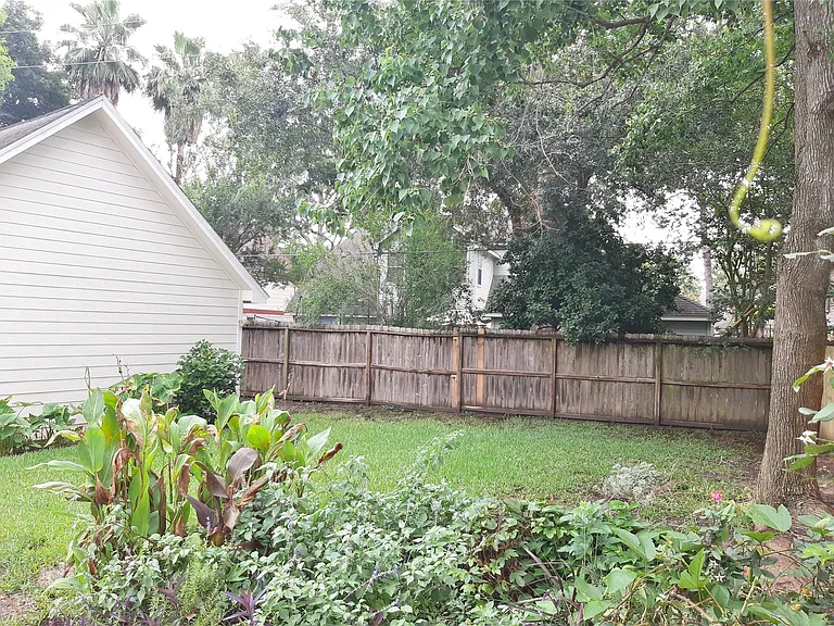 1706 Calveryman Ln — Photo 25