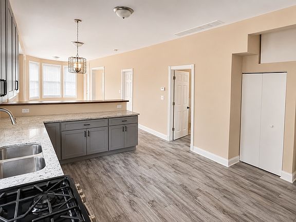 5th image of 5328 W Leland Ave APT 1