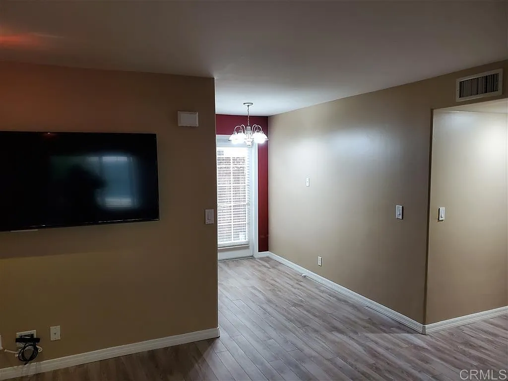 2 bed, 762 sqft, $2,950 — Photo 3