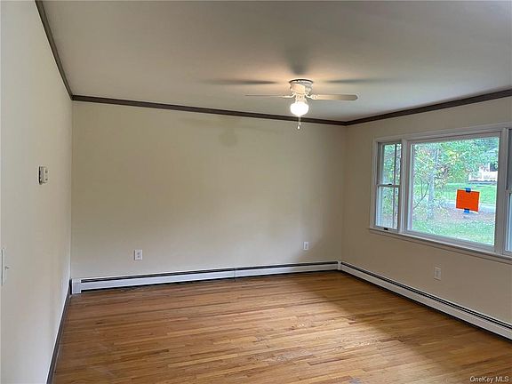 4th image of 17 Crimi Cir