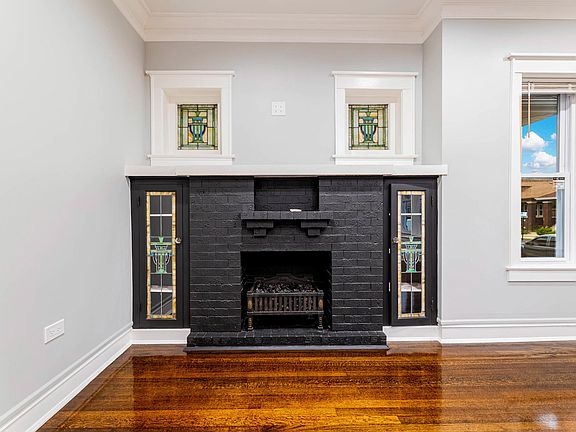 5th image of 8140 S Elizabeth St